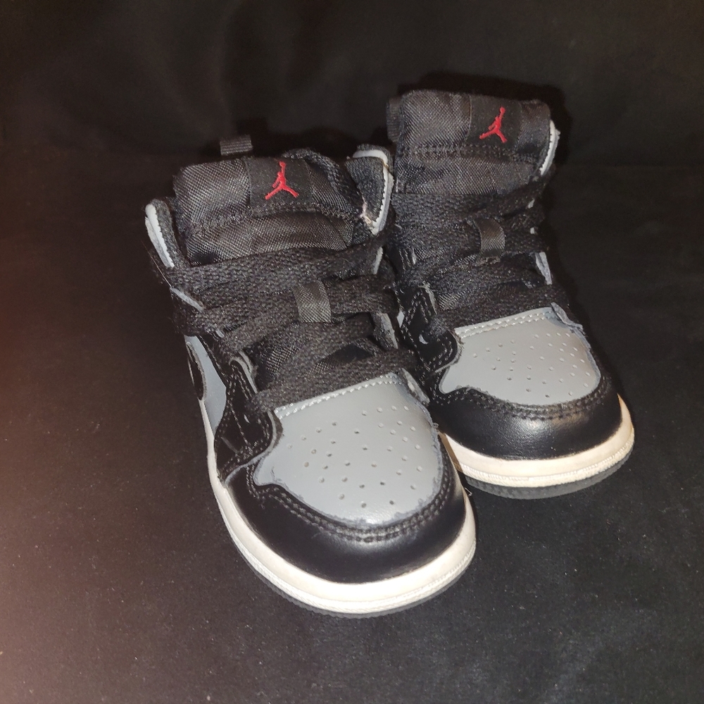 Jordan Mid 1